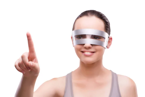 Mujer con gafas techno aisladas en blanco — Foto de Stock