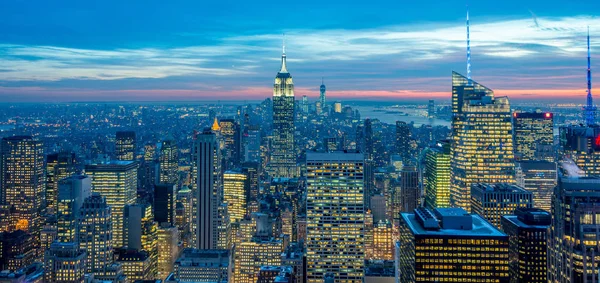 New York - DECEMBER 20, 2013: Zicht op Lower Manhattan op Decembe — Stockfoto