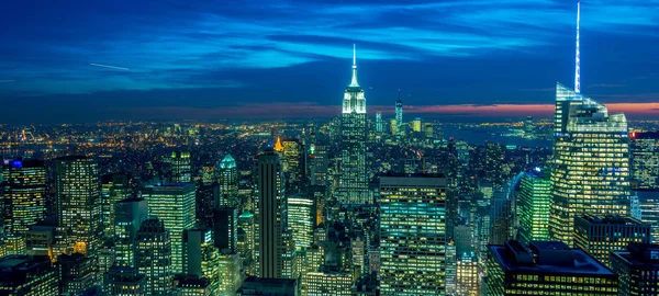 Uitzicht op New York Manhattan tijdens zonsondergang — Stockfoto