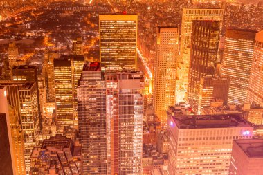 Günbatımında New York Manhattan 'ın gece manzarası