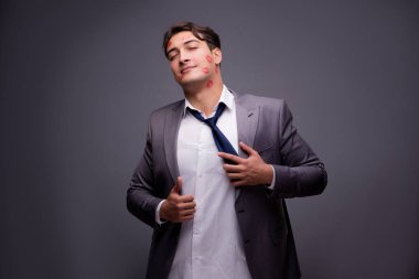 Adam komik romantik kavram