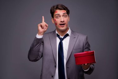 Adam komik romantik kavram