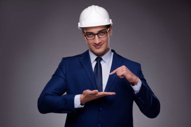 Endüstriyel kavramında genç mimar