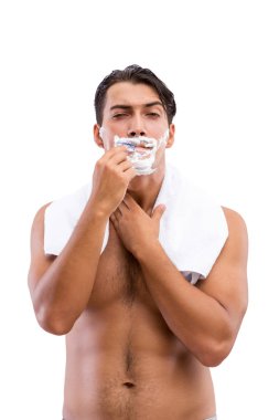 Yakışıklı adam izole üzerinde beyaz arka plan tıraş