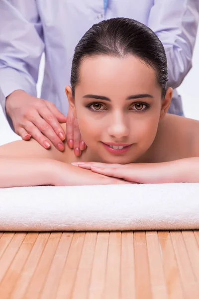 Mujer en concepto de salud spa —  Fotos de Stock