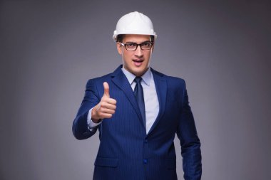 Endüstriyel kavramında genç mimar