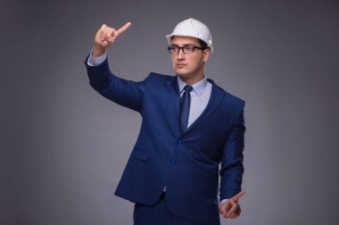 Endüstriyel kavramında genç mimar