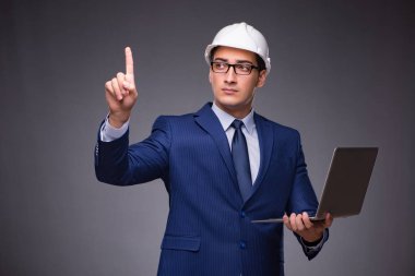 Endüstriyel kavramında genç mimar