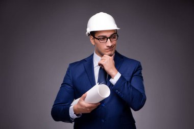 Endüstriyel kavramında genç mimar