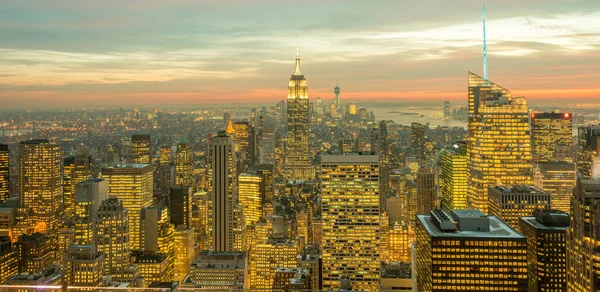 Günbatımında New York Manhattan manzarası