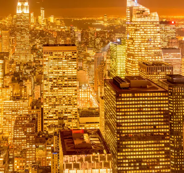 Uitzicht op New York Manhattan tijdens zonsondergang — Stockfoto