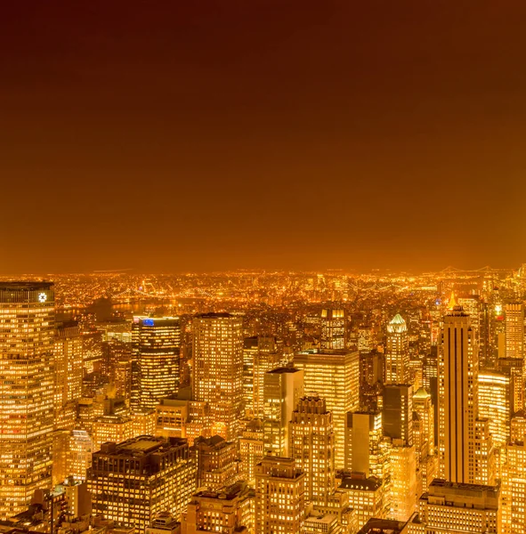 सूर्यास्ताच्या वेळी न्यूयॉर्क मॅनहॅटनचा दृश्य — स्टॉक फोटो, इमेज