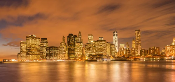 Vista del bajo Manhattan desde Brooklyn — Foto de Stock