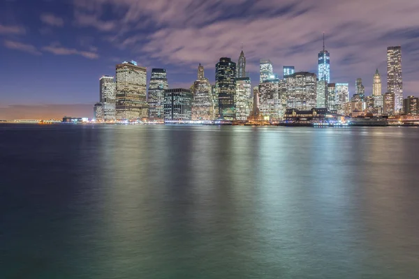 Vista del bajo Manhattan desde Brooklyn — Foto de Stock