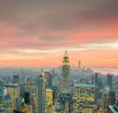 Günbatımında New York Manhattan manzarası