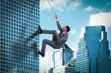 İşadamı kavramı gökdelen tırmandıktan meydan