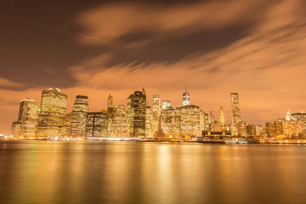 Utsikt över nedre Manhattan från Brooklyn — Stockfoto