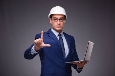 Endüstriyel kavramında genç mimar