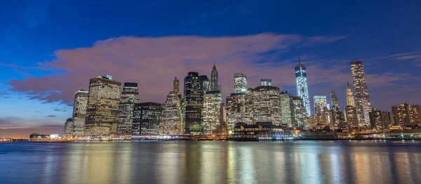 Pohled na dolní Manhattan z Brooklynu — Stock fotografie