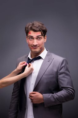 Adam komik romantik kavram