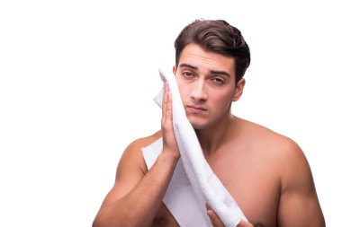 Adam beyaz izole duş sonra