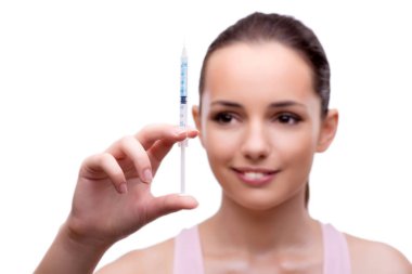 Plastik cerrahi kavramı üzerinde beyaz izole kadın