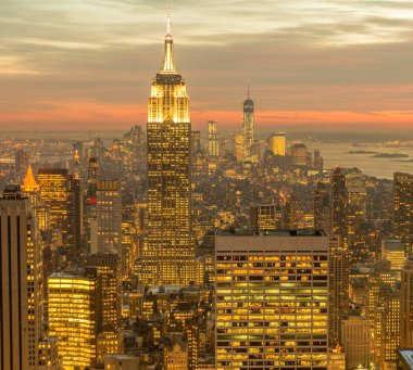 Günbatımında New York Manhattan manzarası