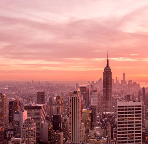 Utsikt över New York Manhattan under solnedgången timmar — Stockfoto