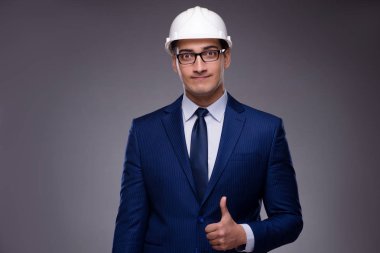 Endüstriyel kavramında genç mimar