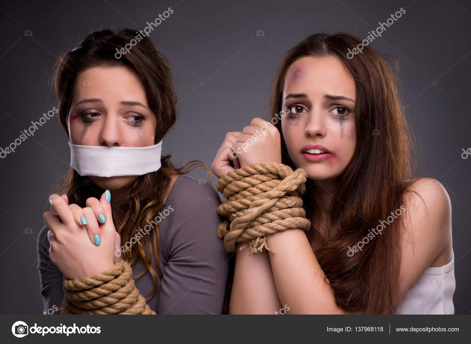 Stock photography ▻ Woman in violence and discrimination concept ◅ 13796811...