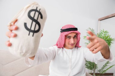 Genç Arap iş adamı konsepti