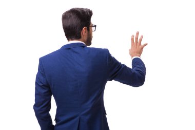 Genç işadamı beyaz izole sanal düğmelere basarak