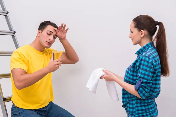 Wife and husband family doing home improvements — Stock Photo, Image