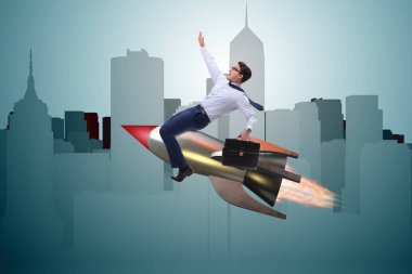 İş adamı iş konseptinde roketle uçuyor