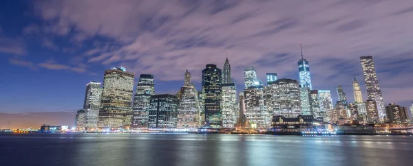 View of lower Manhattan from Brooklyn — Stock Photo, Image