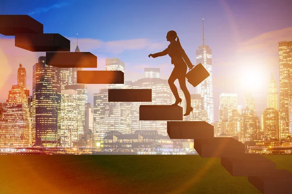 Üzletasszony karrier növekedés koncepció a lépcsőn — Stock Fotó