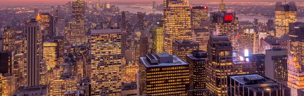 New York - DECEMBER 20, 2013: View of Lower Manhattan on Decembe — Stock Photo, Image