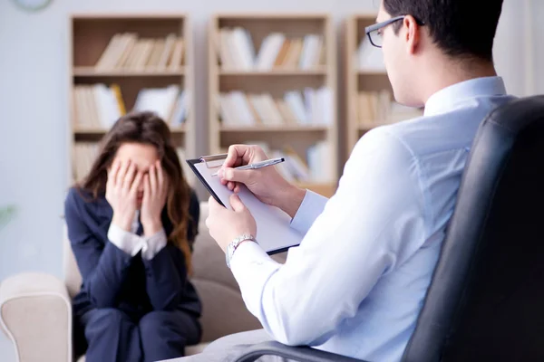 Concepto médico con visita del psicólogo — Foto de Stock