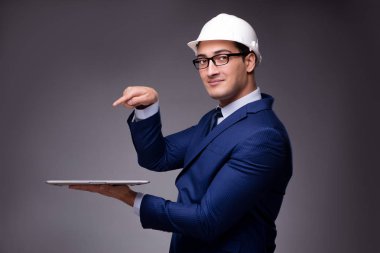 Endüstriyel kavramında genç mimar