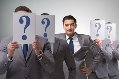 İş adamı pek çok soruya cevap veriyor.