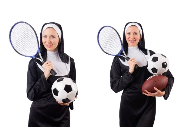 Hübsche Nonne mit Sportausrüstung isoliert auf weiß — Stockfoto
