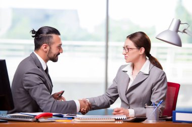 İş dünyasındaki kadın ve erkek