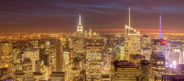 Nueva York - 20 de diciembre de 2013: Vista del Bajo Manhattan en Decembe —  Fotos de Stock