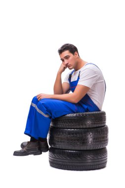 Beyaz izole üzgün lastik tamircisi