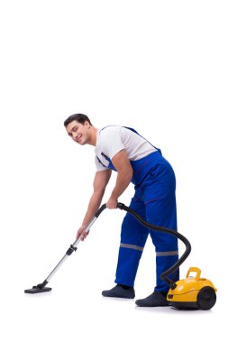 Vakum beyaz temizlik yaparken tulumlu adam