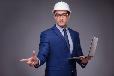 Endüstriyel kavramında genç mimar