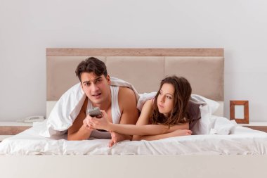 Karımla yatakta aile içi anlaşmazlık.