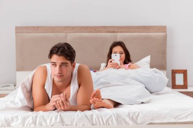Karımla yatakta aile içi anlaşmazlık.