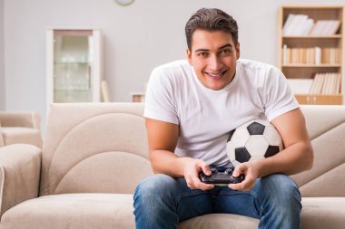 Bilgisayar oyunlarına bağımlı bir adam