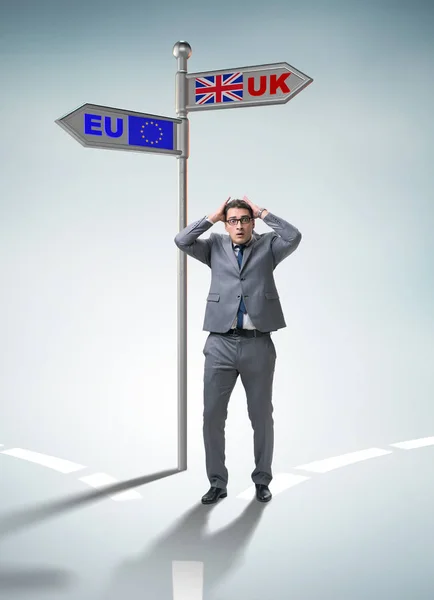 Бізнесмен у концепції Brexit - Велика Британія покидає ЄС — стокове фото